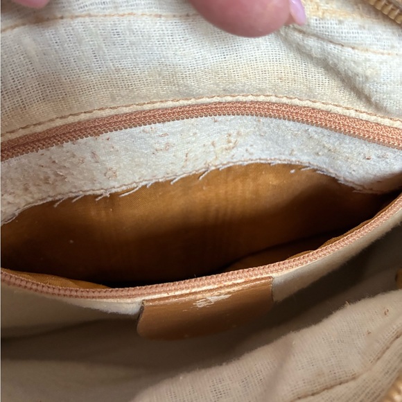 Authentic Gucci Tan and Brown Vintage Crossbody Bag - Rare - Picture 14 of 16